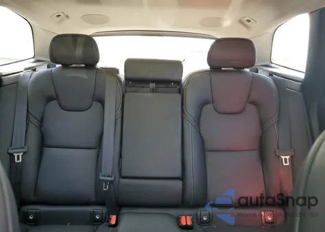 2022 Volvo Xc60 B5 Inscription from USA, damaged, VIN YV4L12RLXN1986039